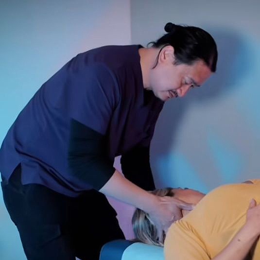 Dr. Darwin Lee, Chiropractor